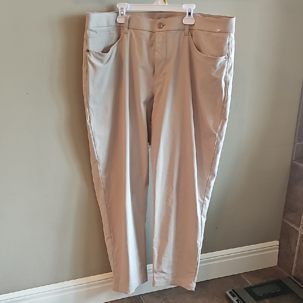 Lululemon Men's Tan Abc Pants